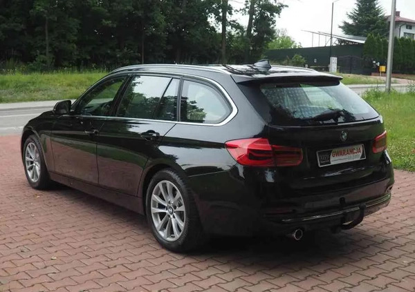 BMW Seria 3 cena 59900 przebieg: 156200, rok produkcji 2019 z Bełchatów małe 704